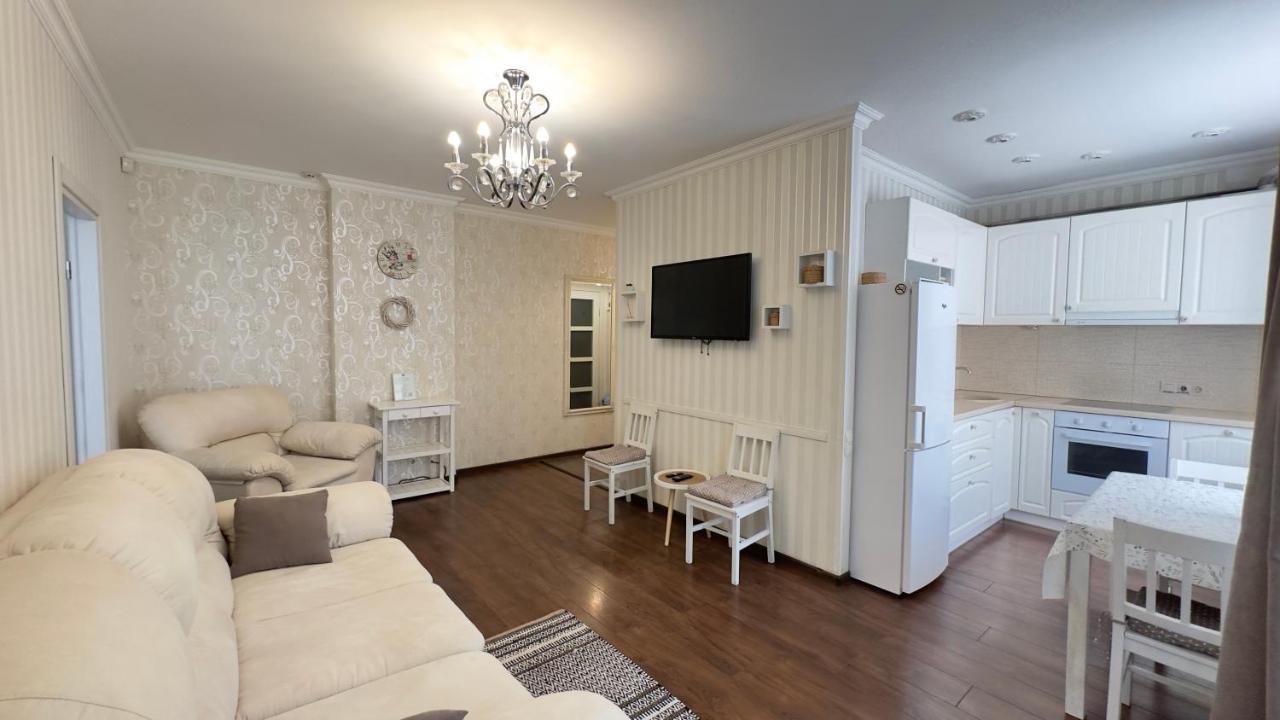 Apartment In The Centre Of City Dnipro Exterior photo