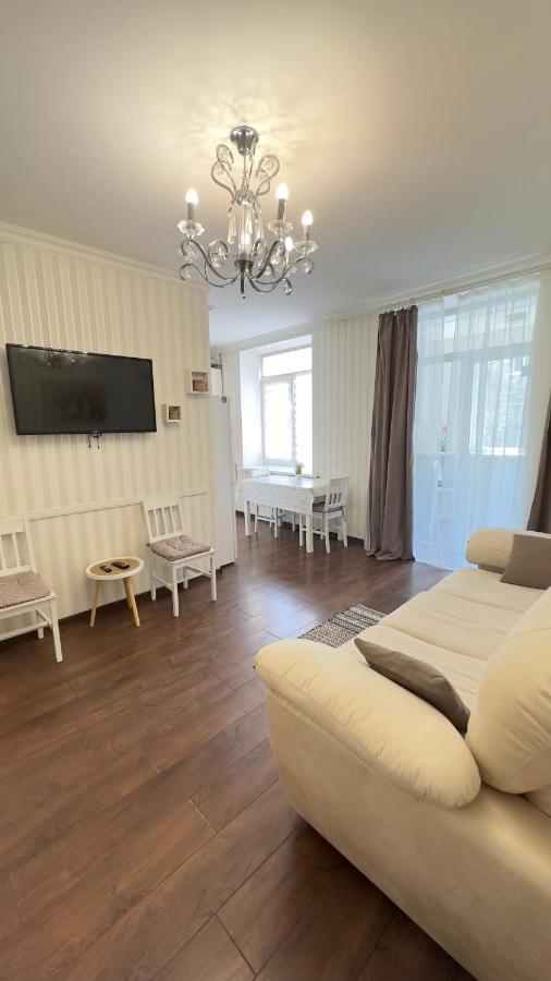 Apartment In The Centre Of City Dnipro Exterior photo